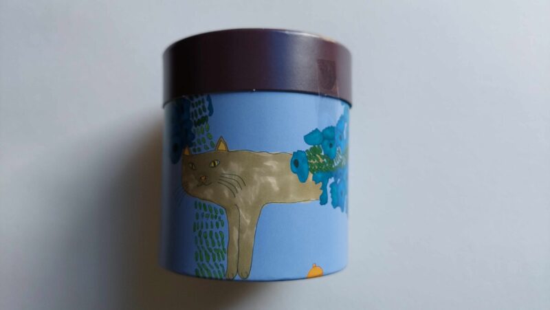 第三世界ショップART BOX「青い花と猫とじょうろ」