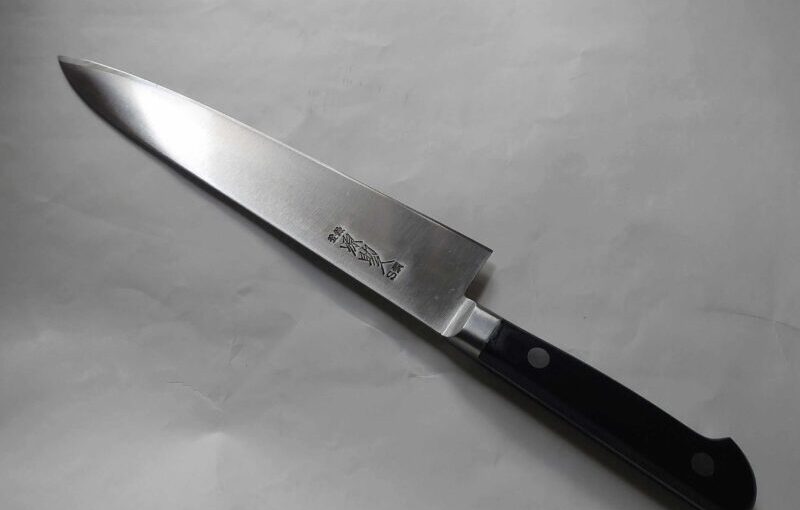 源助久「ツバ付牛刀」210mmスエーデン鋼